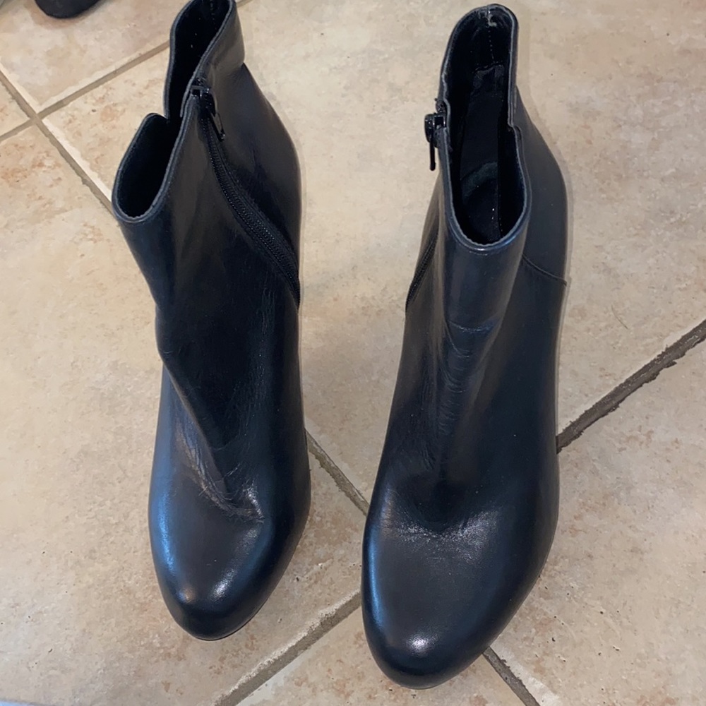 Nine West Booties Size 9.5